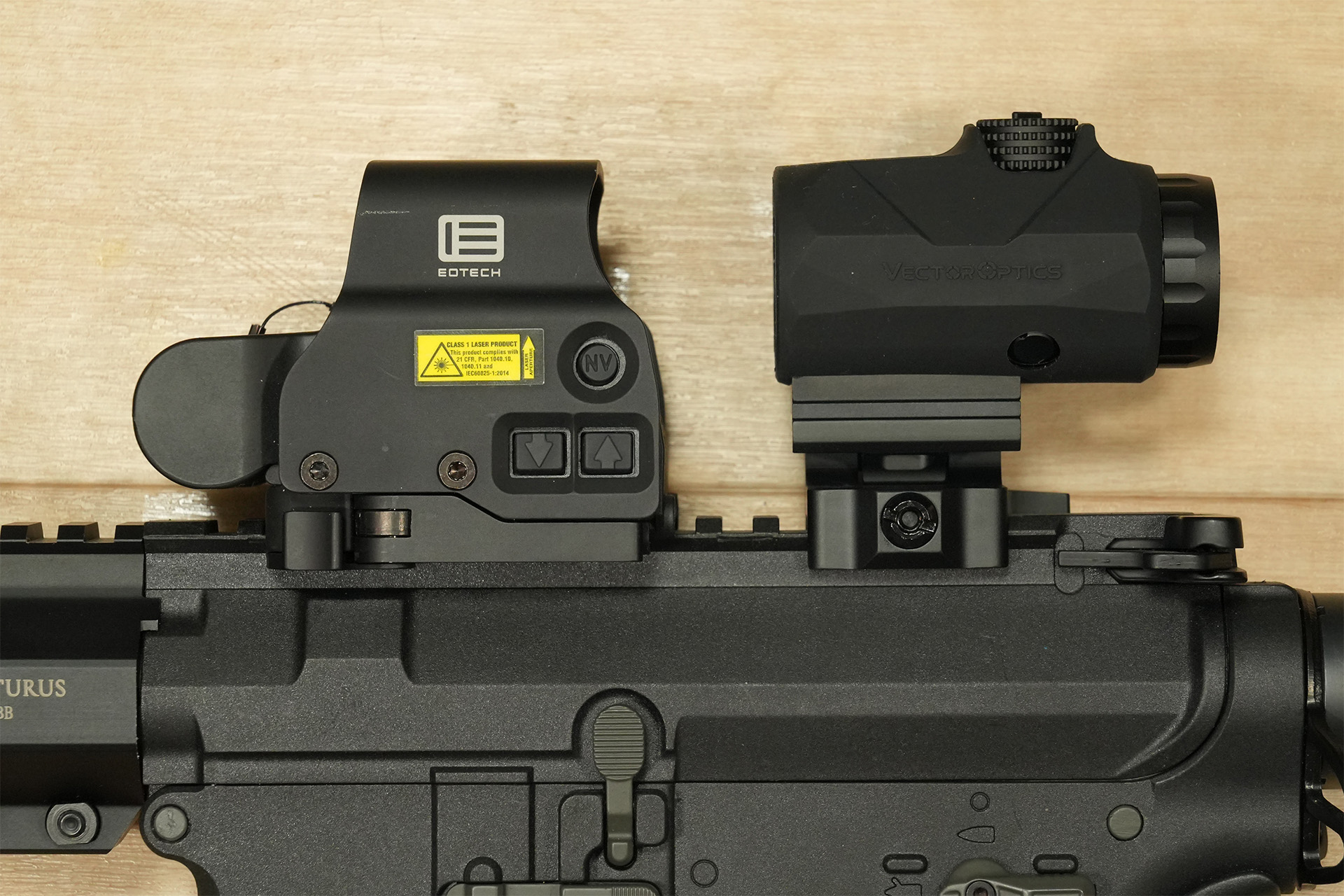 VectorOptics コンパクトマグニファイア、MARVERICK 3×22 Magnifier