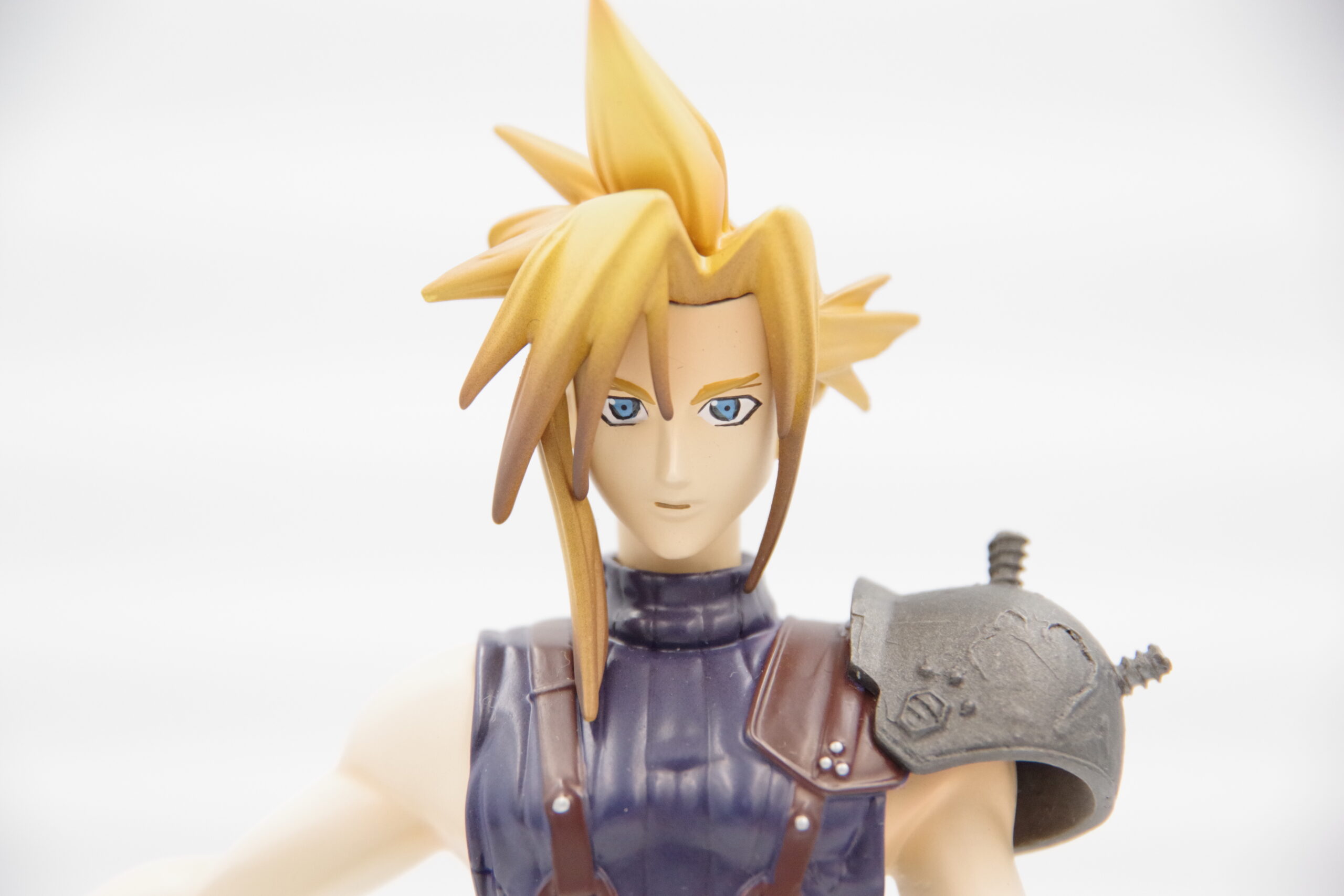 FINAL FANTASY Ⅶ クラウドVer.2 コールドキャスト完成品 | フィギュアレン