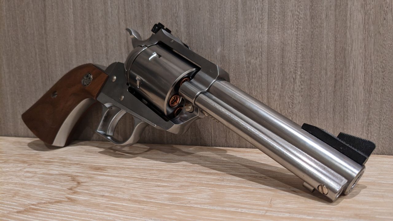 現代に蘇ったピースメーカー！！マルシン スーパーブラックホーク 4.62