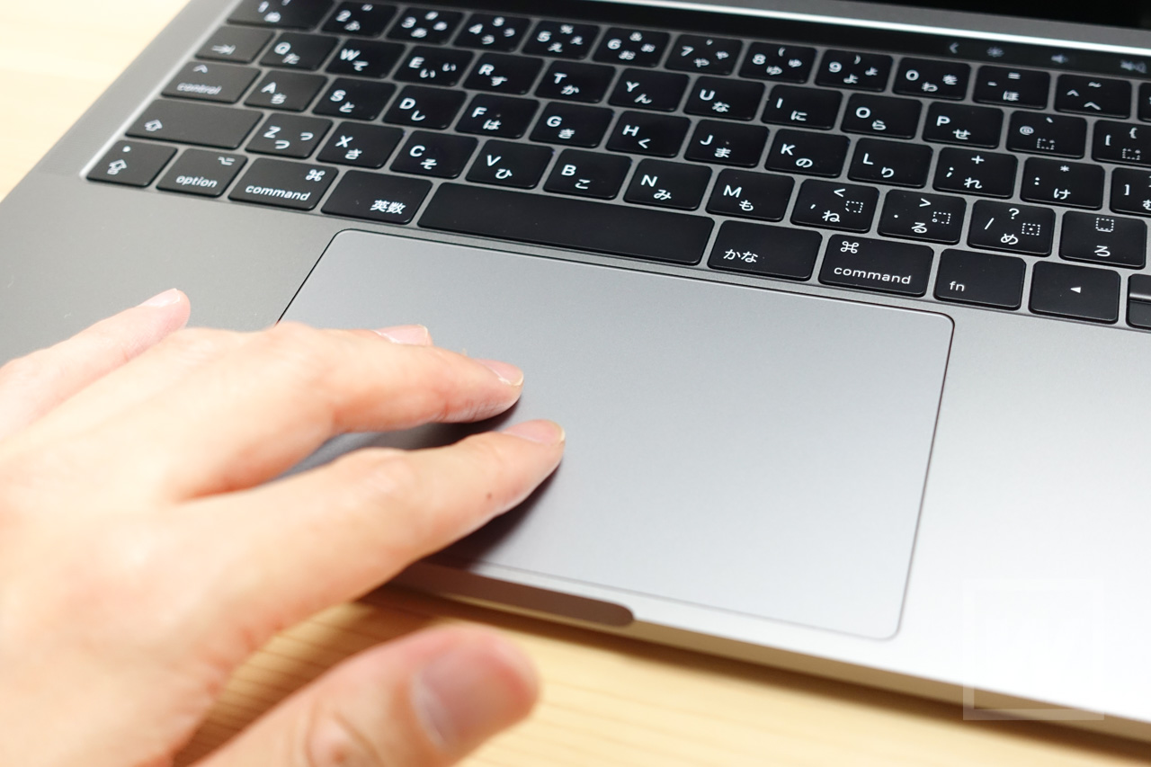 使いやすさかなりアップ！MacBook Pro 13インチ 2017 (Four
