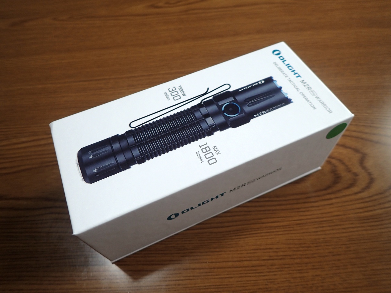 ハードユースに耐え得る本格フラッシュライト｜Olight M2R Pro Warrior