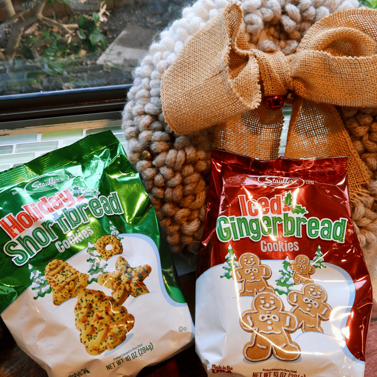 Stauffer's Holiday Shortbread Cookies, Festive Shapes with Red and