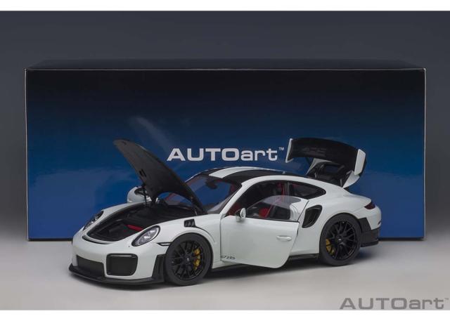 オートアート 1/18 ポルシェ 911 （991.2） GT2 RS ヴァイザッハ