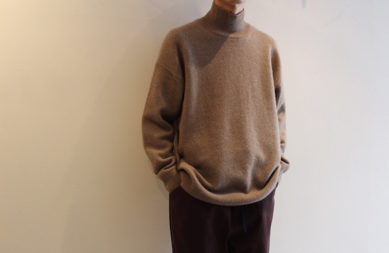 AURALEE / BABY CASHMERE KNIT TURTLE NECK P/O | IDEAL