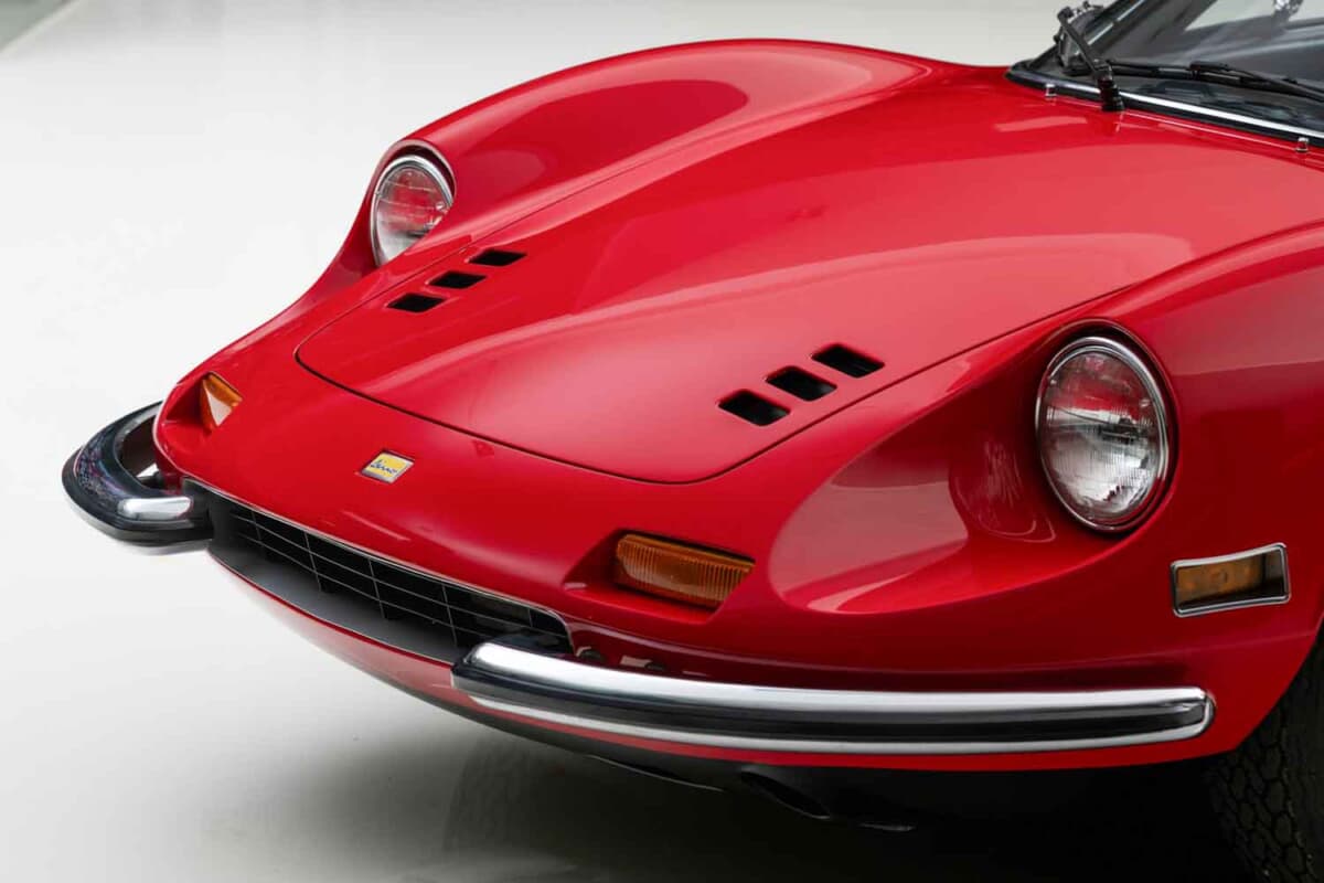 ついに「ディーノ246GTS」が1億円を超えた！ フェラーリの名がつかない