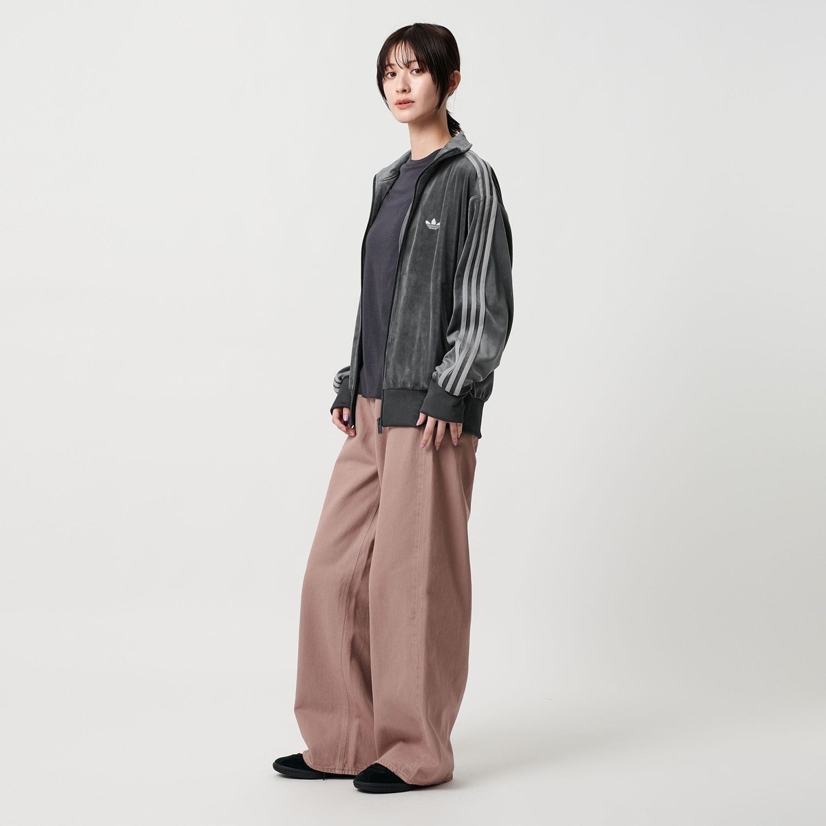 adidas Originals＞ファイヤーバード ベロアトラックトップ