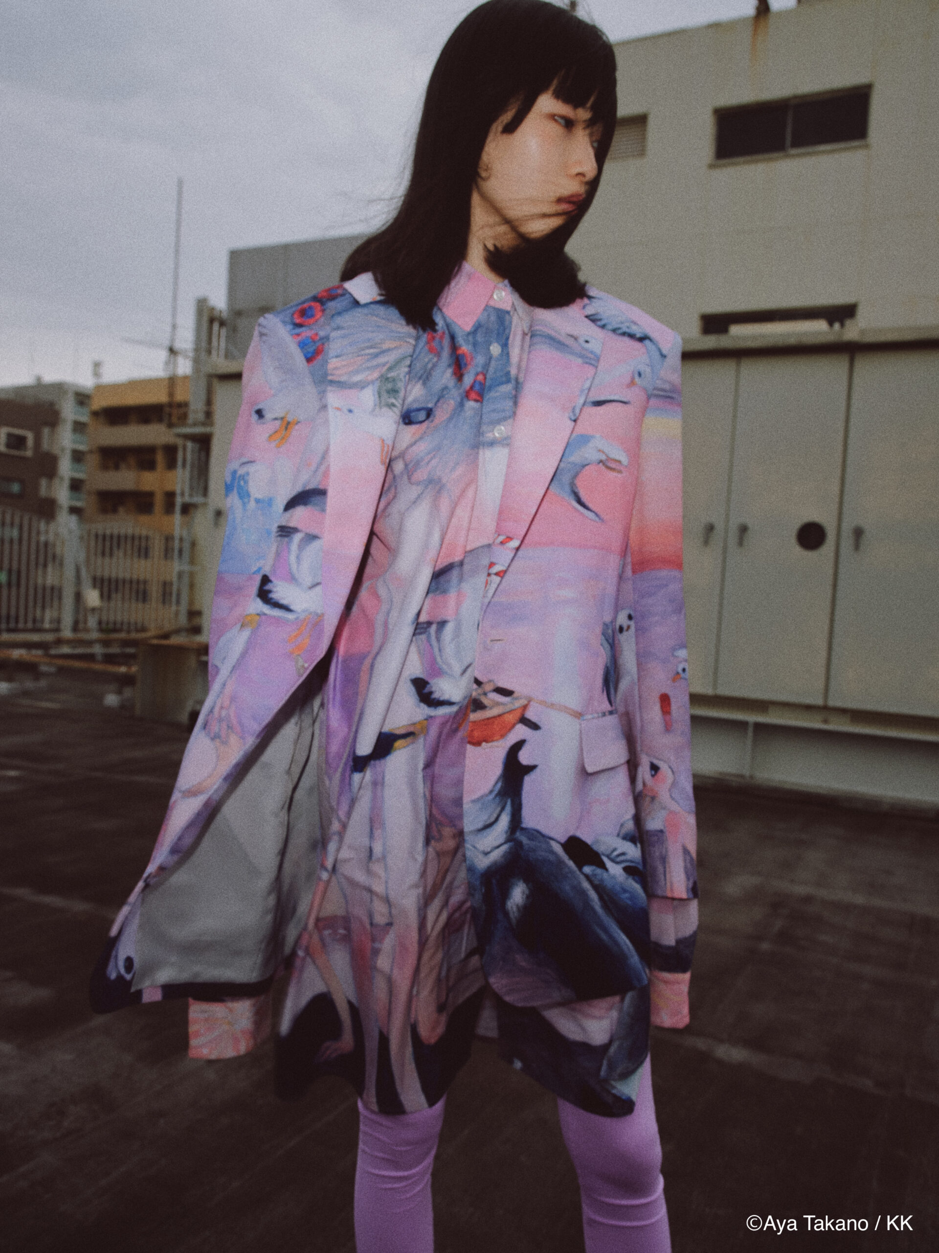 ミキオサカベ」が現代美術家のタカノ綾とコラボ - TOKION