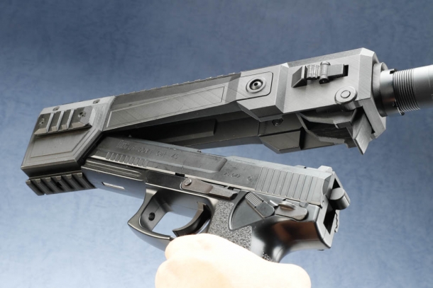 SOCOM Mk23の潜在能力を引き出すカービンキット「BURST-HEAD 東京