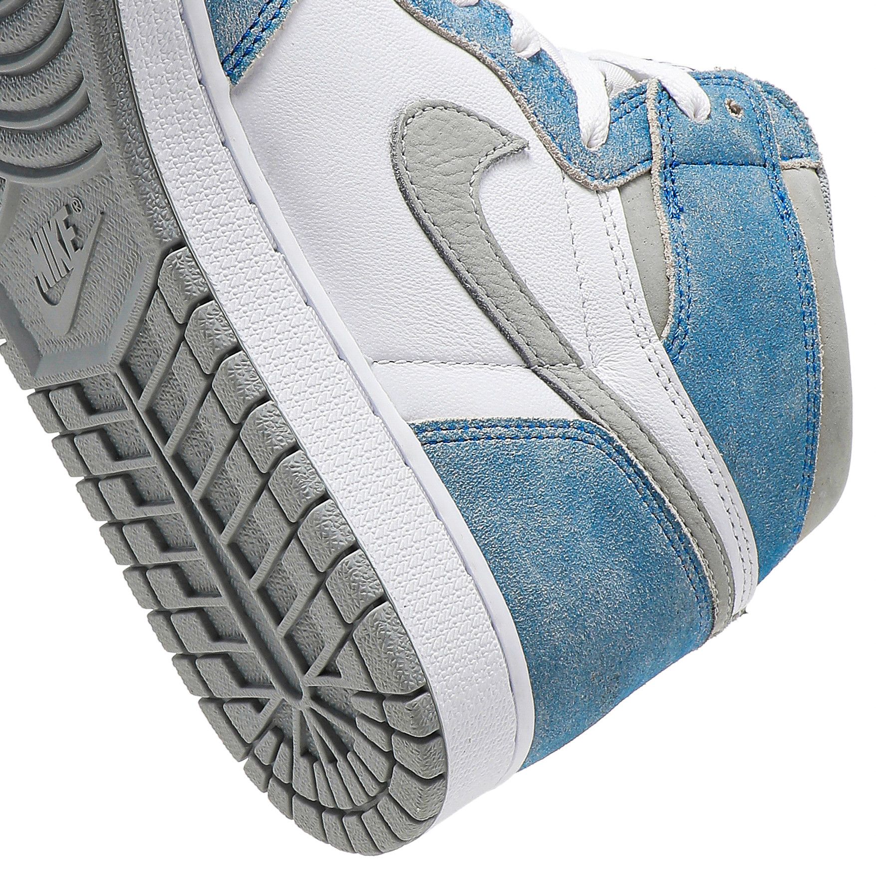 Buy Air Jordan 1 Retro High OG 'Hyper Royal' - 555088 402 | GOAT