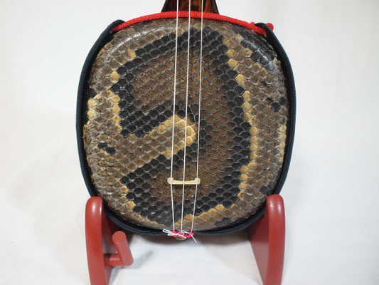 バ*ナ様 沖縄三線 【希少材八重山黒木】真壁型 糸洲作 バ*ナ様 沖縄