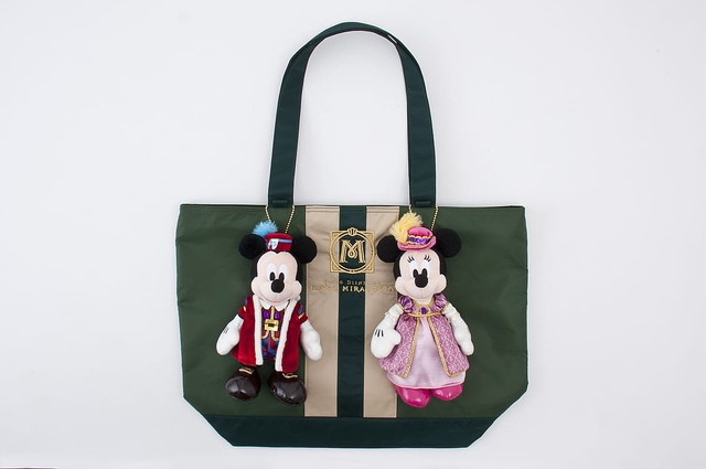 宿泊者限定「ぬいぐるみバッジ付き トートバッグ」！ディズニーホテル