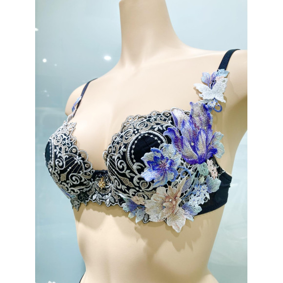 サルート新作「19グループ 限定発売コレクション」入荷のお知らせ