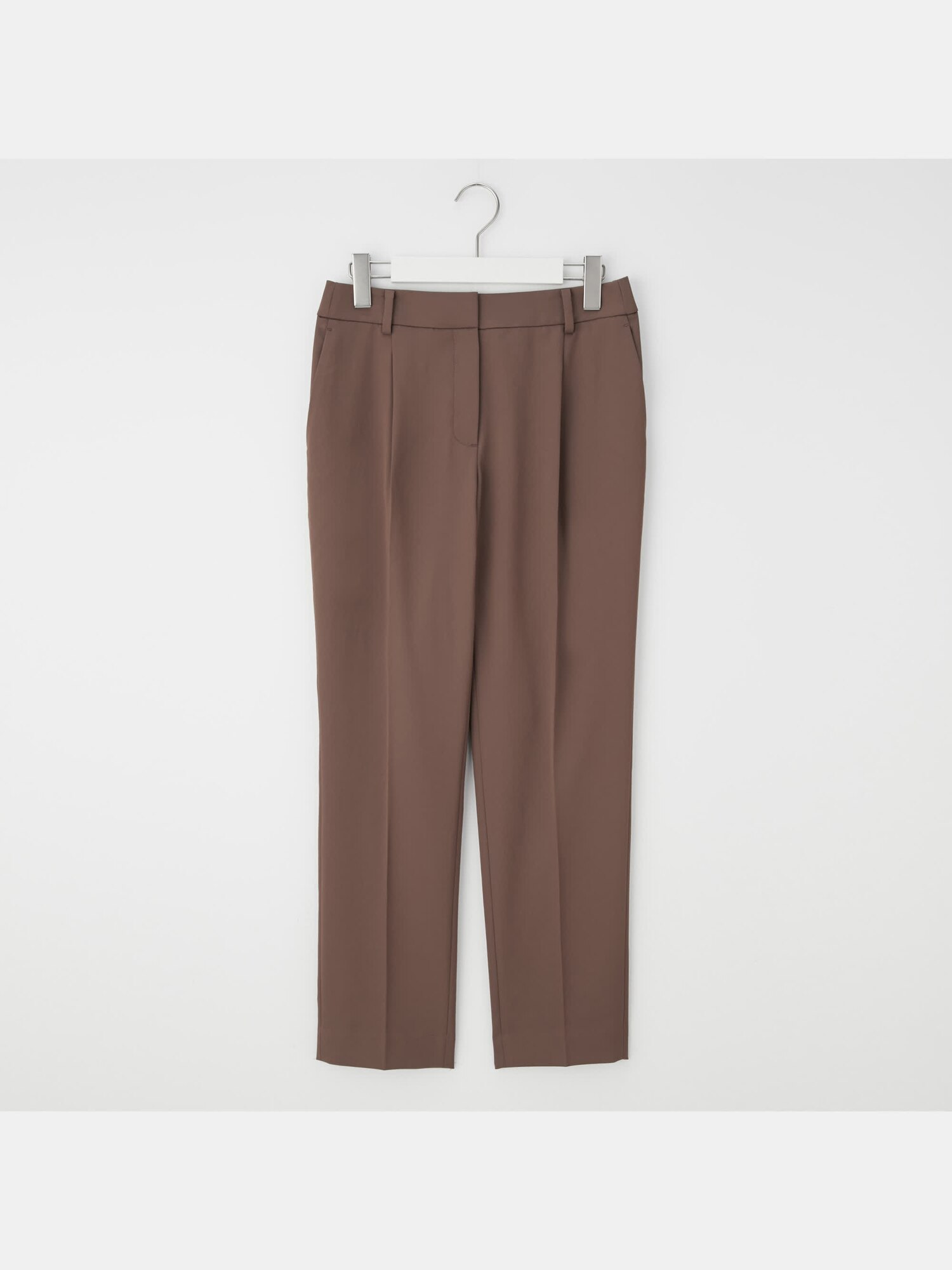 PLST(プラステ)公式 | コンフォートリュクステーパードパンツ