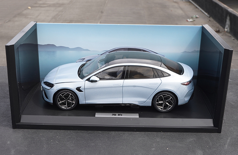 Original Factory 1/18 Scale BYD SEAL EV 2022 Electrocar Alloy