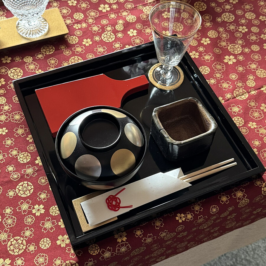 楽天市場】トレー 正方形 30cm トレイ お盆 シンプル 黒 白 赤 漆器