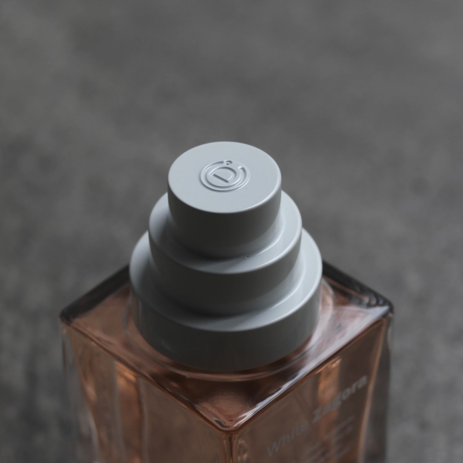 The Different Company - 【再販売通知受付可能】Eau De Toilette