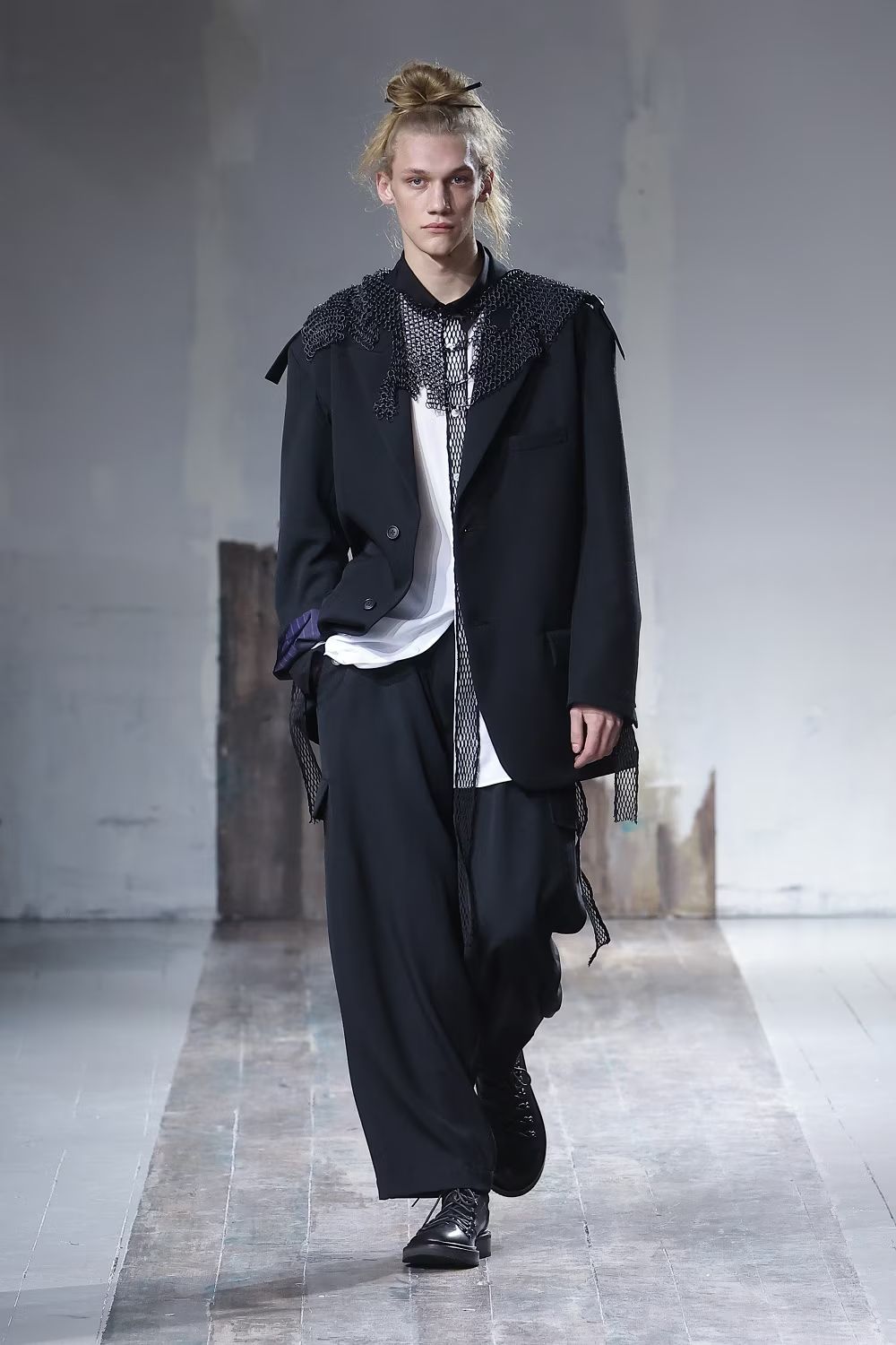 yohji yamamoto - pour homme | 肩バックル付2BSJKT / ジャケット