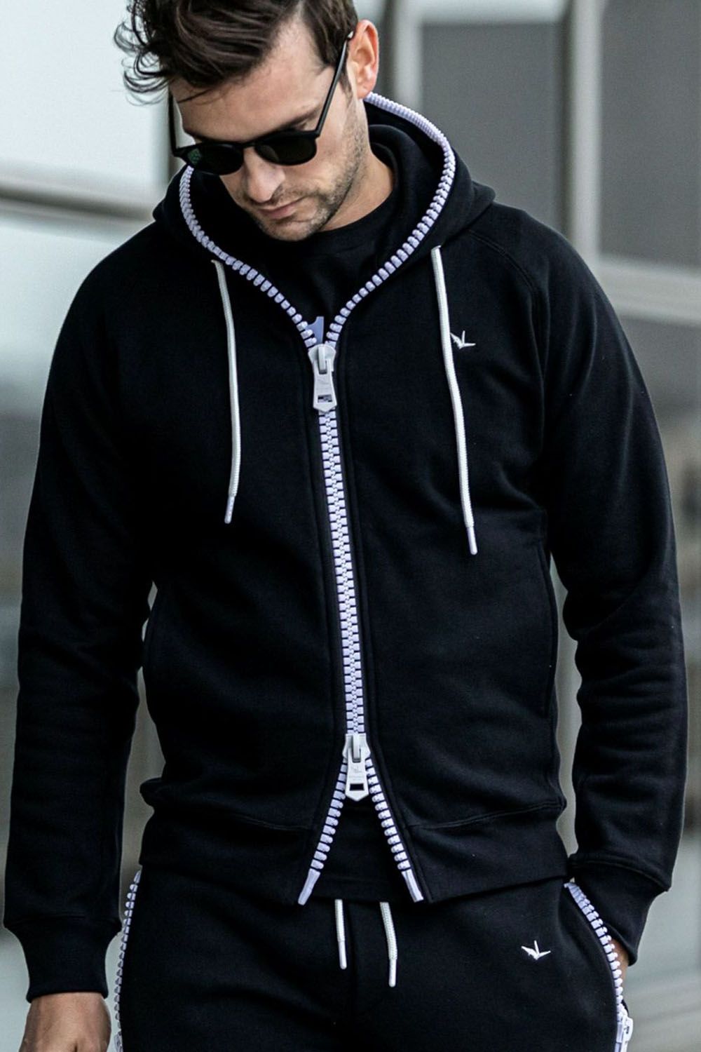 1PIU1UGUALE3 RELAX - BIG ZIP BACK LOGO HOODIE / ビッグジップ