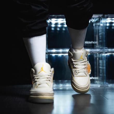 国内9月23日発売予定】 J バルヴィン × ナイキ エアジョーダン 3