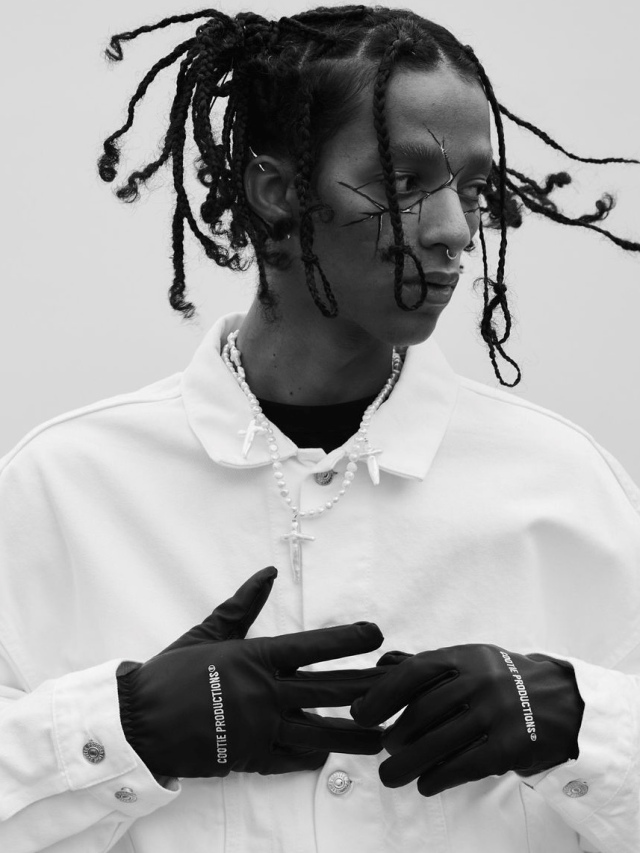 COOTIE 「Distortion Cross Pearl Necklace (Type-2)」 パール ネックレス