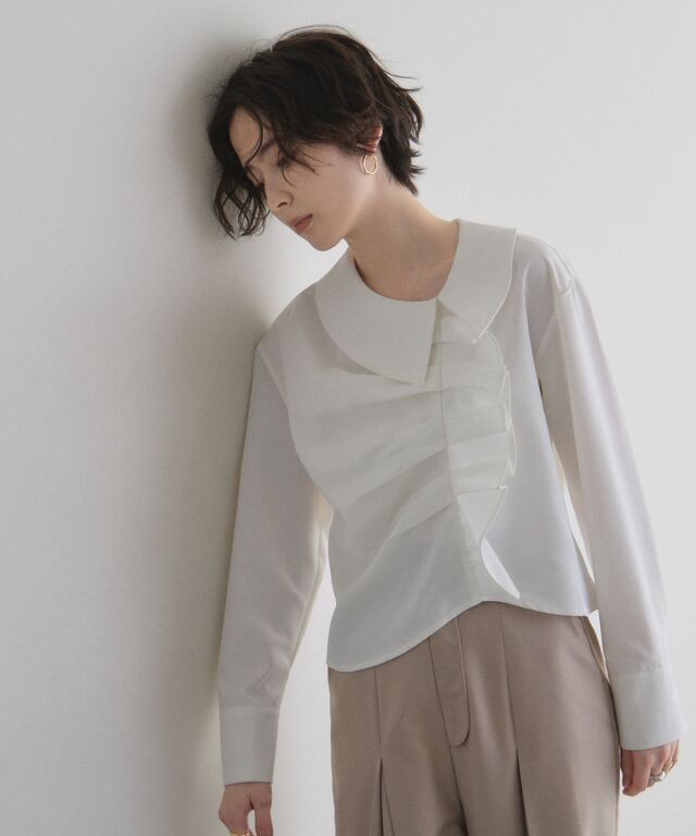 フリルタックブラウス