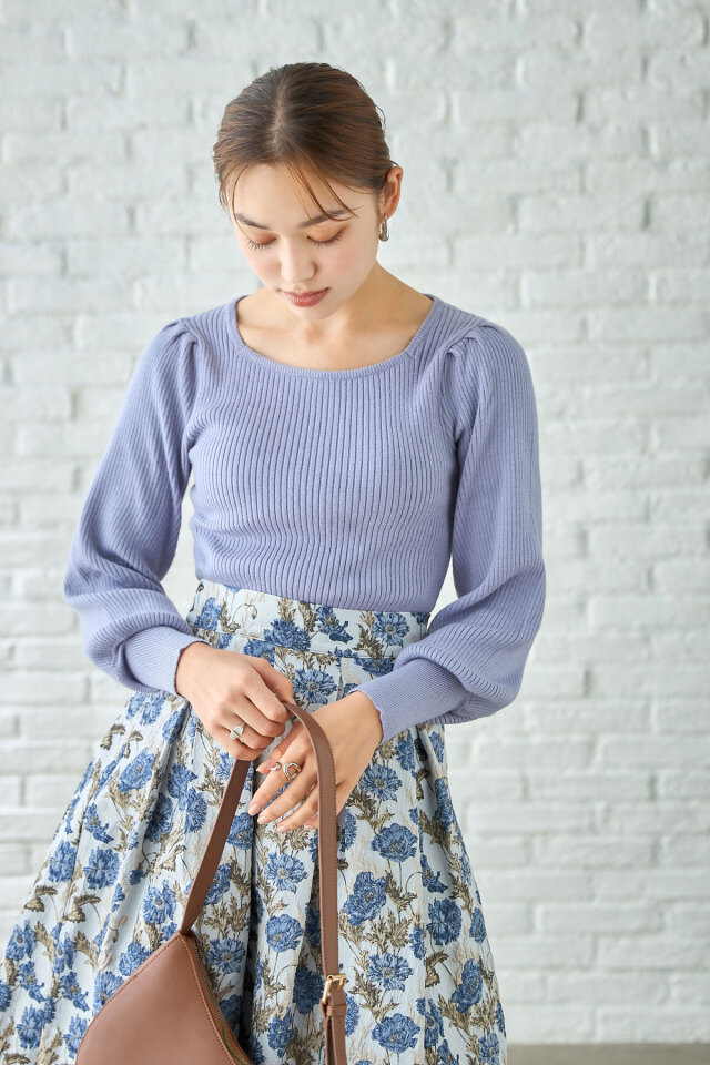 リブ編みスクエアバルーン袖ニット