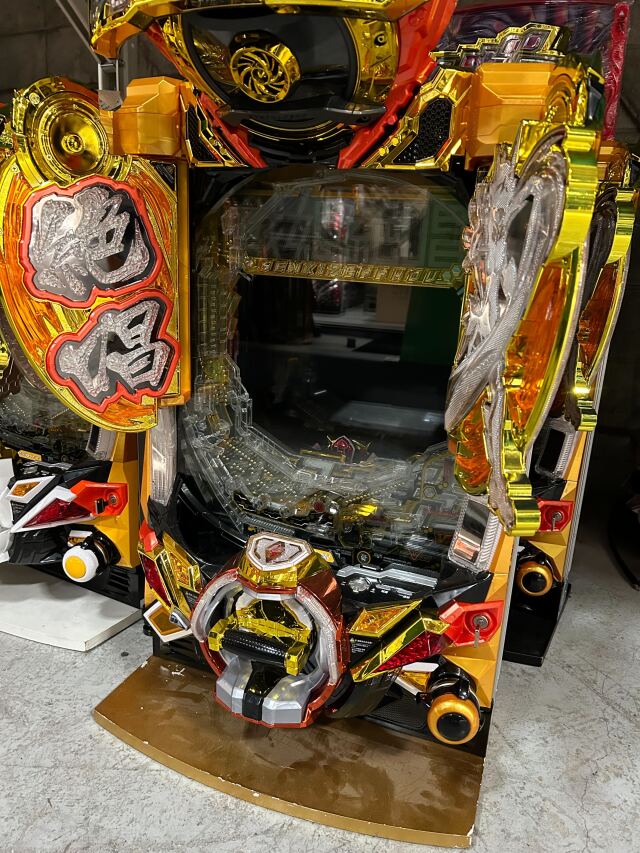 SANKYO Pフィーバー戦姫絶唱シンフォギア3黄金絶唱 専用黒金枠 中古