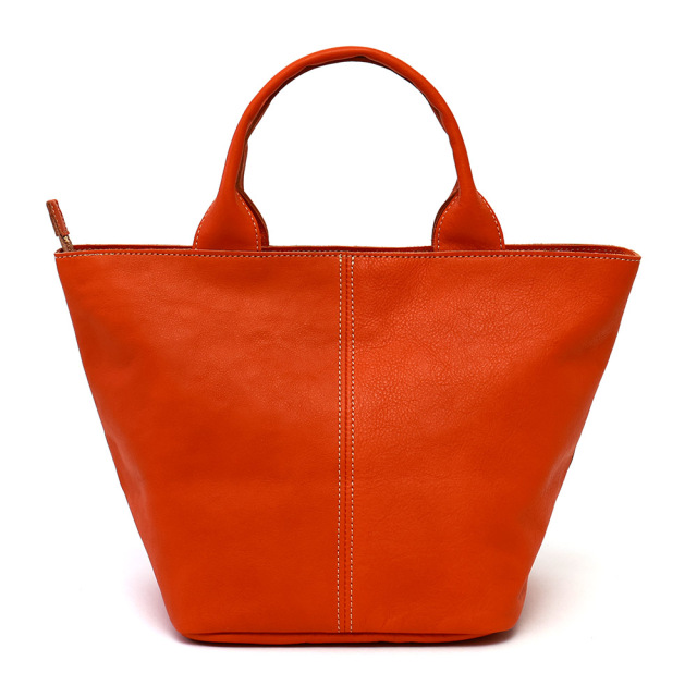 ファシルトート』(全3色)軽量ソフトヌメ/ぽってりフォルムのシンプルな