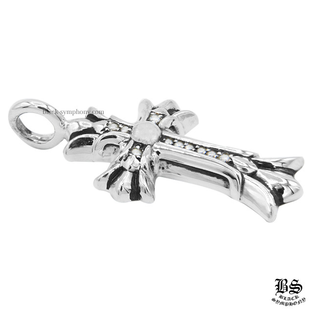 クロムハーツダブルCHクロスチャームwithパヴェダイヤモンド|クロム