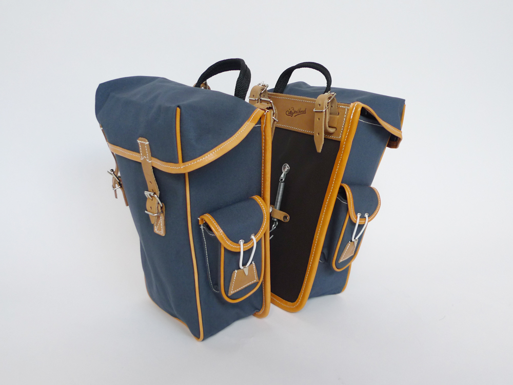 ツーリングバック