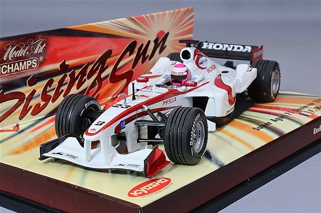 ミニチャンプス 1/43 パナソニック トヨタ レーシング ショーカー 2005