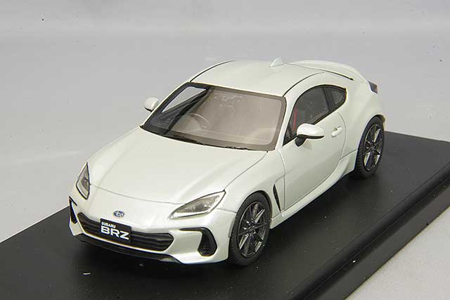 MARK43 1/43 スバル BRZ (2021) カスタムバージョン クリスタルホワイト