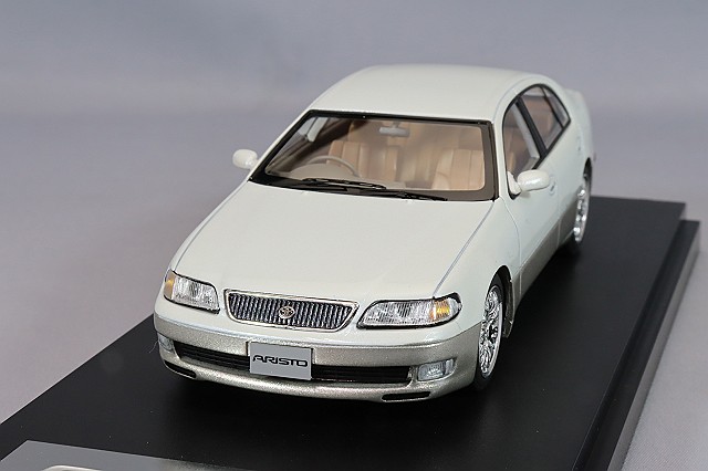 MARK43 1/43 トヨタ アリスト 3.0V (JZS147) ウォームグレーパール