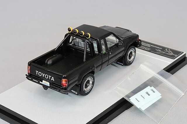 DiecastTalk特注】 GCD 1/64 トヨタ 1985 ハイラックス 4x4 SR5