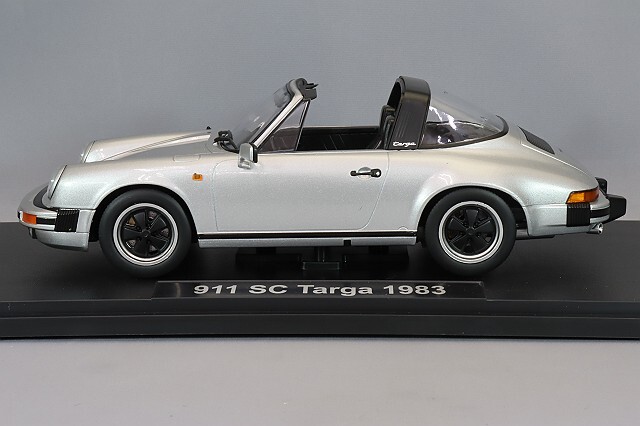 KKスケール 1/18 ポルシェ 911 SC タルガ 1983 シルバー ハードトップ