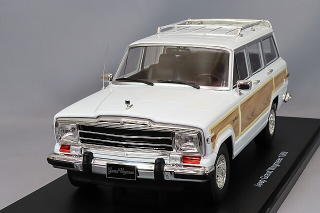 KKスケール 1/18 ジープ グランド ワゴニア 1989 ホワイト