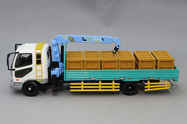 GCD 1/64 三菱 FUSO ファイター (1024) ホワイト/グリーン クレーン