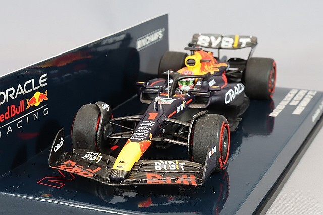 ミニチャンプス 1/43 オラクル レッドブルレーシング ホンダ RB19 2023
