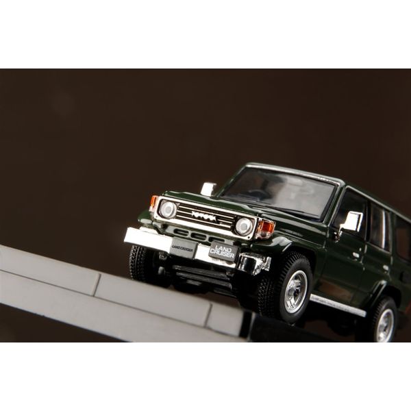 ホビージャパン 1/64 トヨタ ランドクルーザー 70 ZX 4ドア 1994