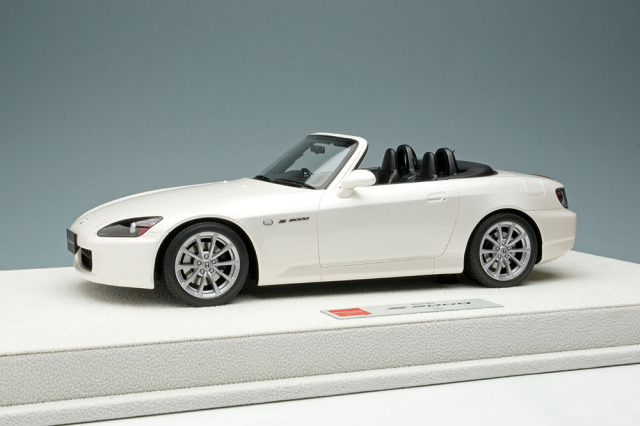アイドロン EML118B 1/18 ホンダ S2000 (AP2) 2005 プラチナムホワイト