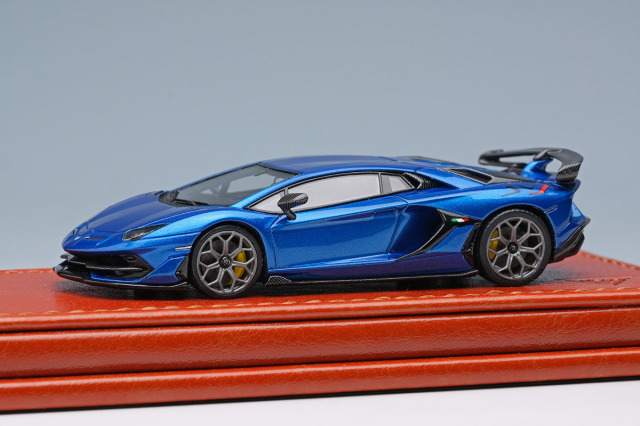 タイタン64 TM007E 1/64 ランボルギーニ アヴェンタドール SVJ 2018