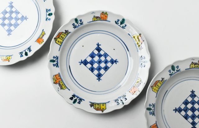 重田 良古 色絵家柄8寸リム皿 ｜ 暮らしのうつわ花田 和食器 通販