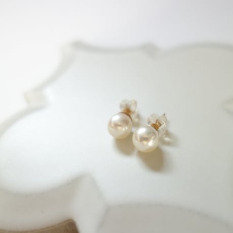 14kgf 7mmあこやバロックパールのピアス | Coma Coma.