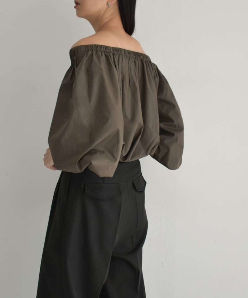 tops-12006 オフショルダー ブラウス モカブラウン | L a v i s h G