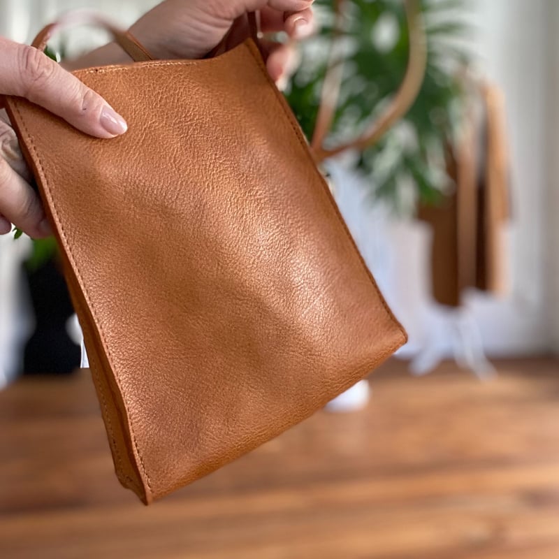 キャメルレザースクエアショルダーバック | mamaguitar