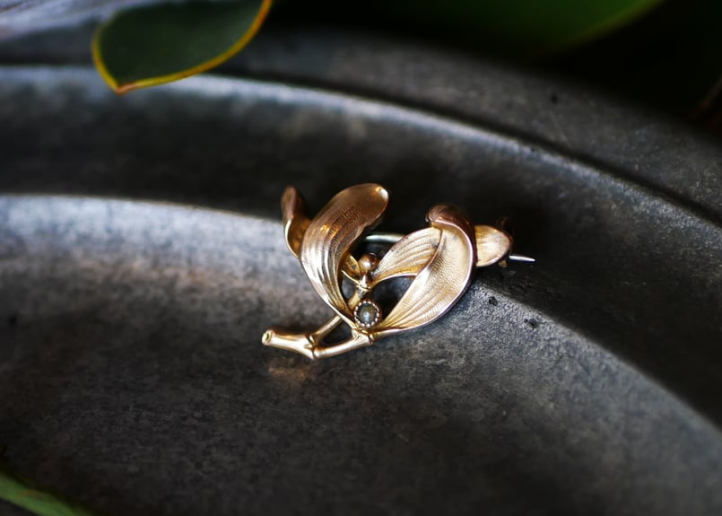 FIX 宿り木 アンティークブローチ フランスアンティーク ブロカントの