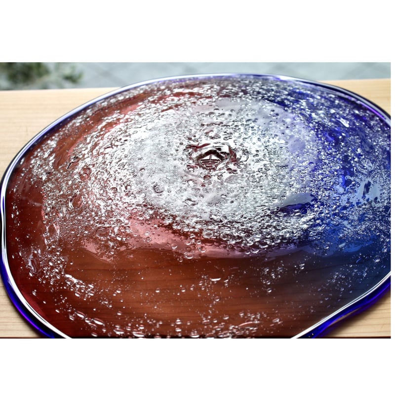 沖縄 琉球ガラス 宙吹きガラス工房虹 稲嶺盛吉氏 白泡二色外大皿