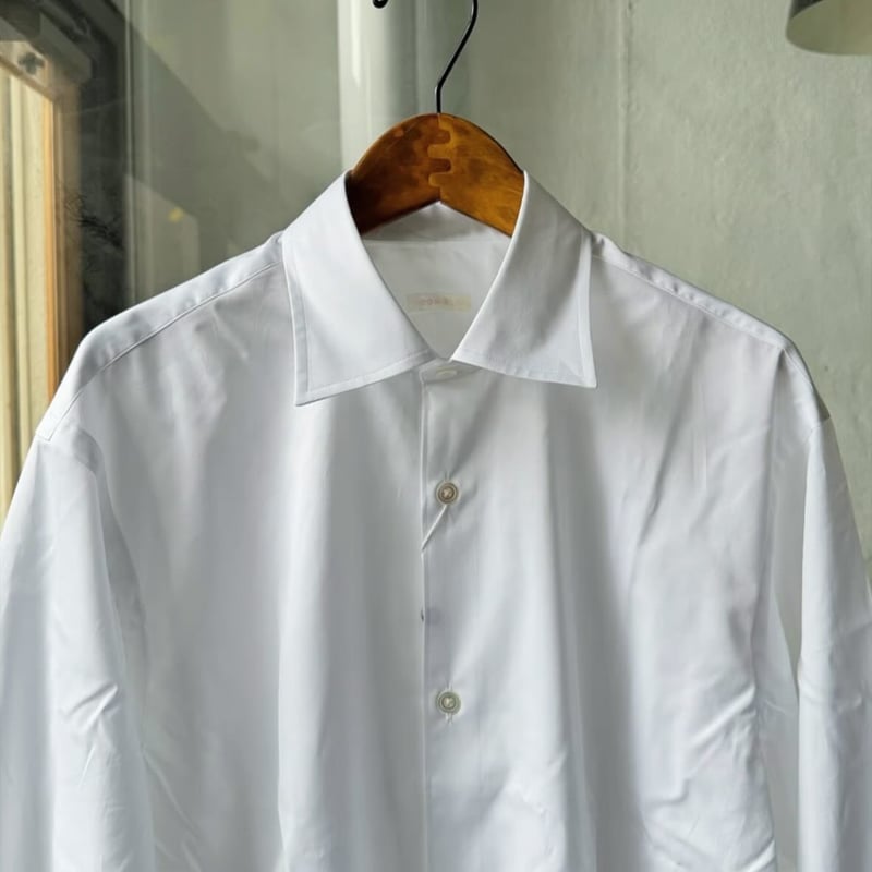 COMOLI ツイル ドレスシャツ | Less Higashikawa