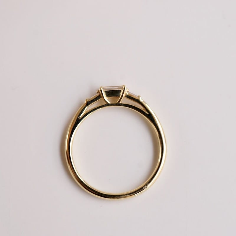 バゲットカットダイヤモンドのクールリング（K18 0.16ctタイプ