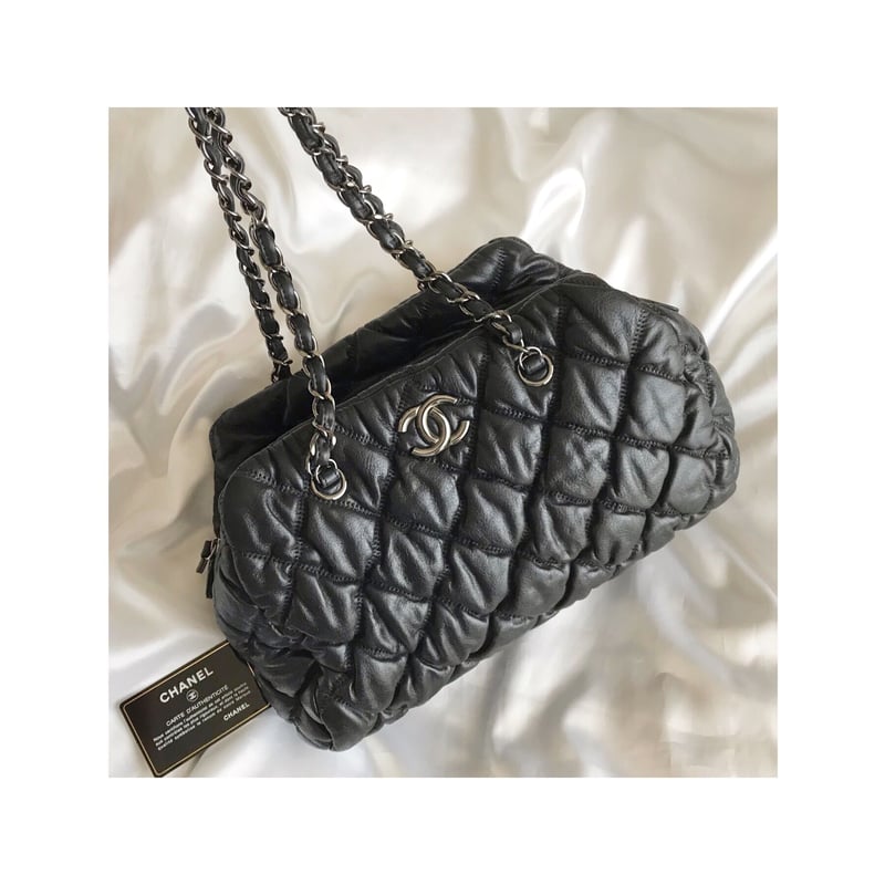 シャネル CHANEL バブルキルト ブラックレザー ショルダーバッグ